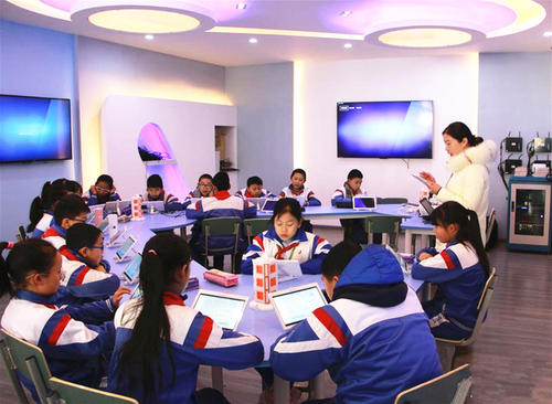 老師手機投屏講課 老師手機投屏講課